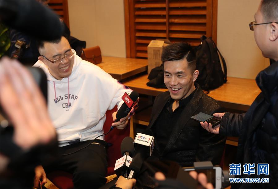 现实的重逢