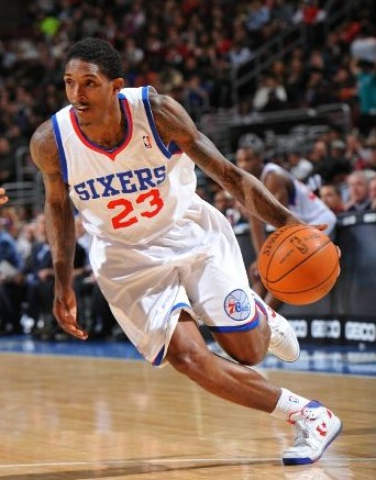 也看到了英 也看到了英