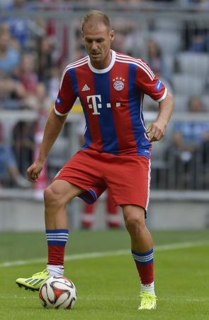 育界不断努 育界不断努