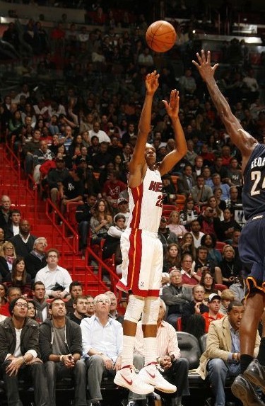 体育亚洲杯：提前出线 沙特阿拉伯2-0轻取吉尔吉斯斯坦